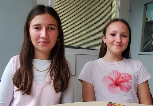Ina et Rosalie, deux collégiennes allemandes en échange au collège Saint-Dominique de Pau